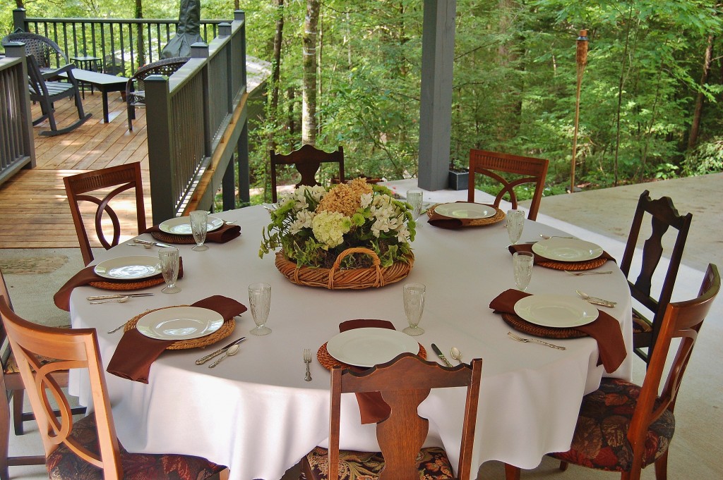 The Party Pavilion, The Saucy Southerner