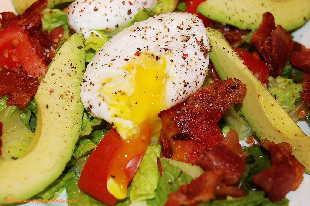 Bacon Lettuce and Tomato Salad with Avocado and Poached Egg recipe, BLT Salad Poached Egg recipe, Poached Egg on Salad Recipe